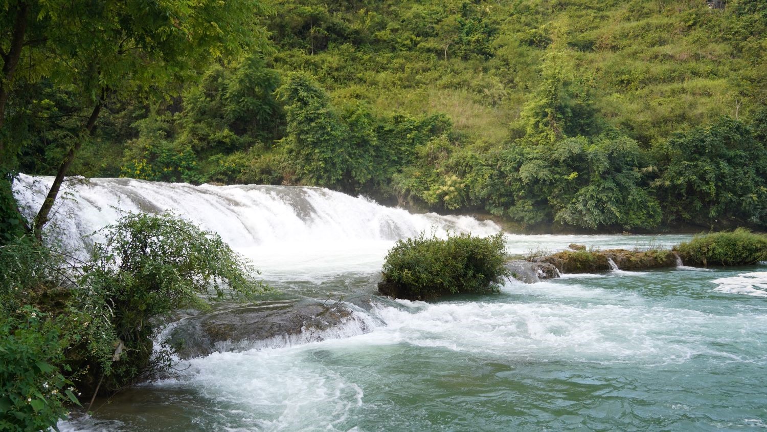 Co La waterfall - Cao Bang(2)