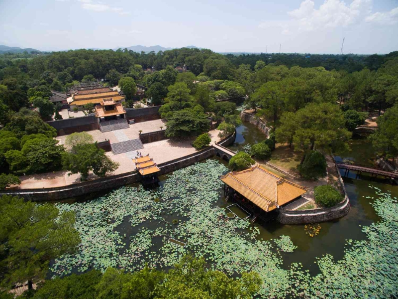 Panoramic view of Tu Duc Tomb, a historic royal resting place in Hue (source: Lao Dong news)