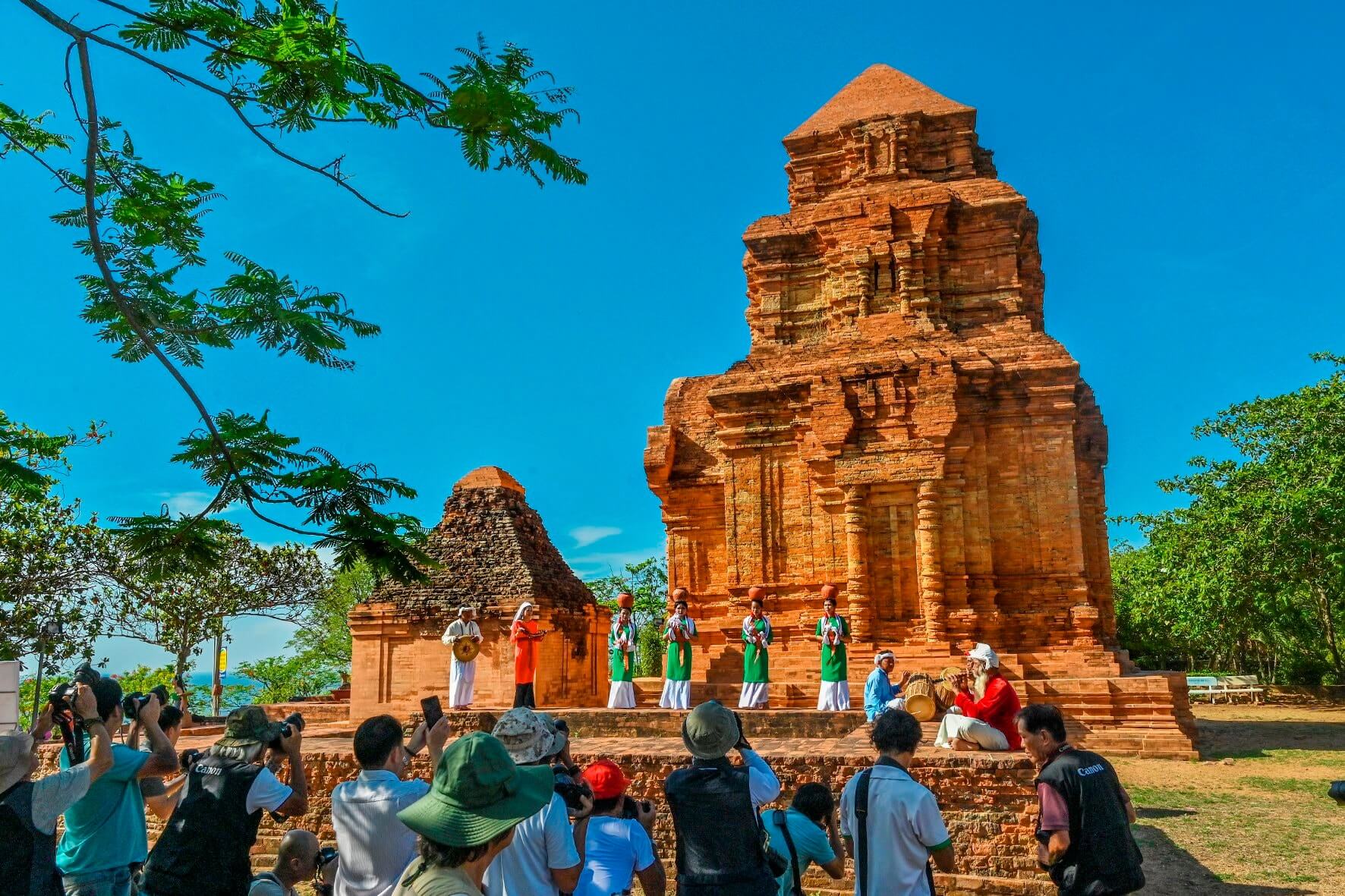 Po Shanu Cham Towers - A testament to the ancient Cham civilization (Source: Sunny Beach & Resort Spa)