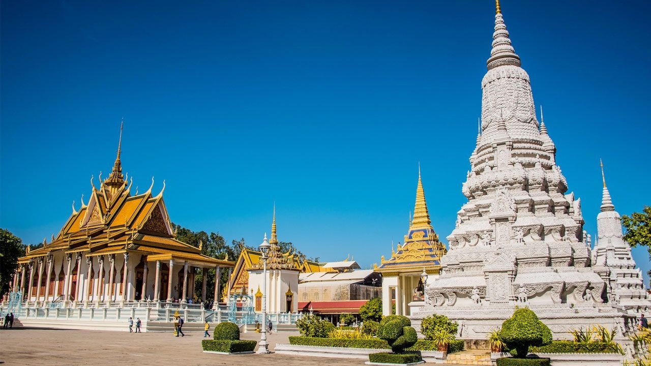 Tips for saving costs while traveling to Phnom Penh (Source: Siem Reaper Travel)