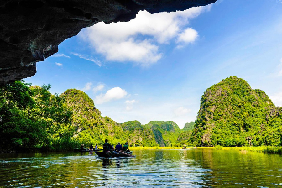 tam coc water cave