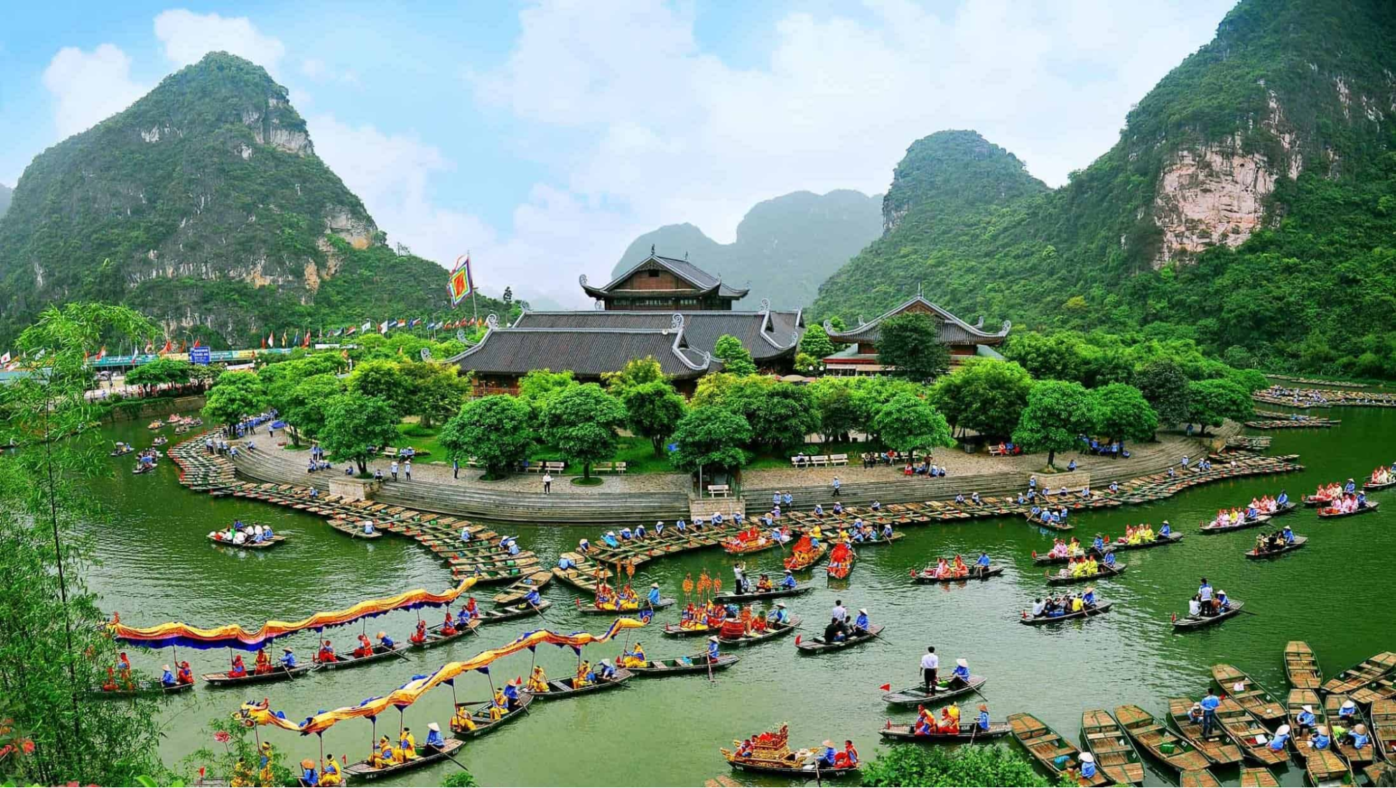 Hoa Lu ancient capital (source: Vietnam discovery)